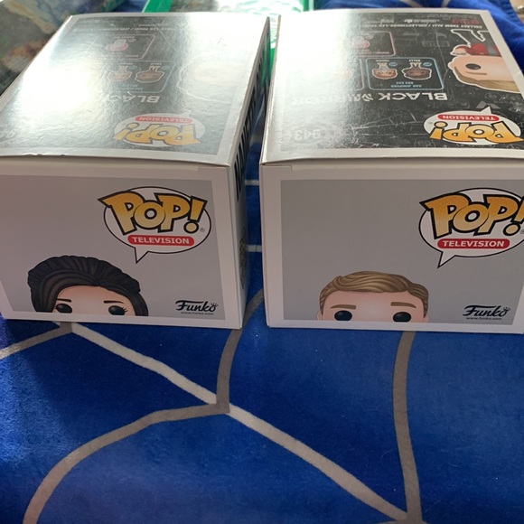 Black Mirror Funko Pops #944 & #943 - season 4 episode 1 - Picture 8 of 8
